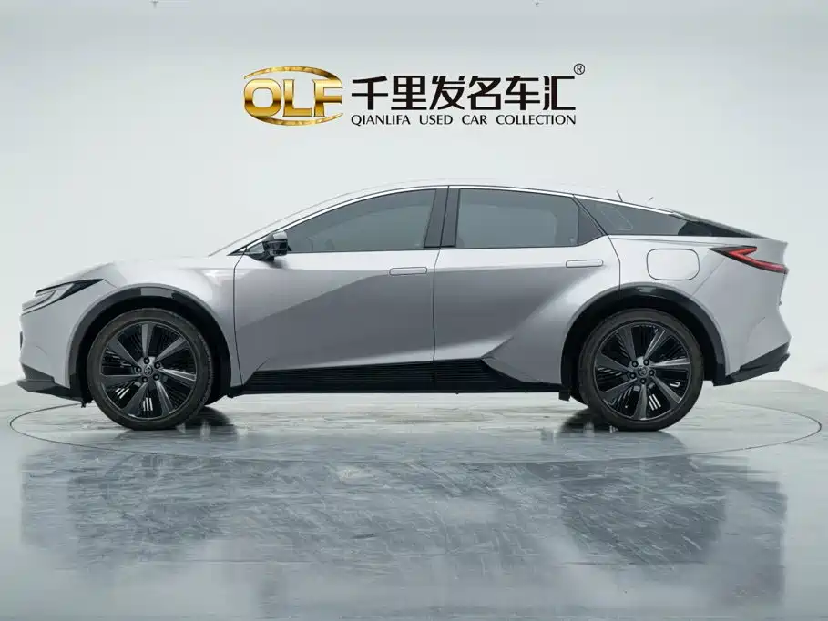 Toyota bZ5 — миниатюра 7