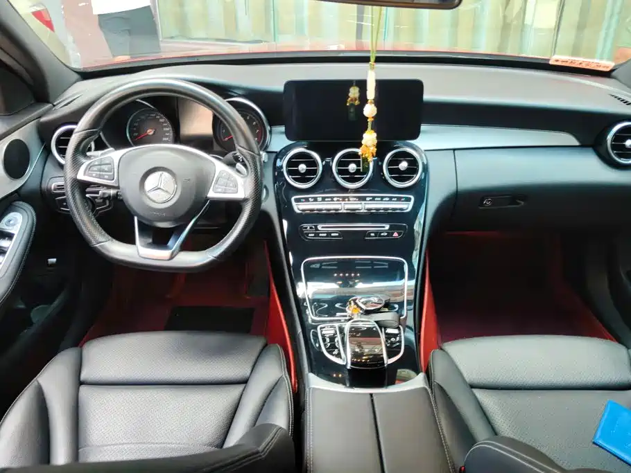 Mercedes-Benz C-Class — миниатюра 12