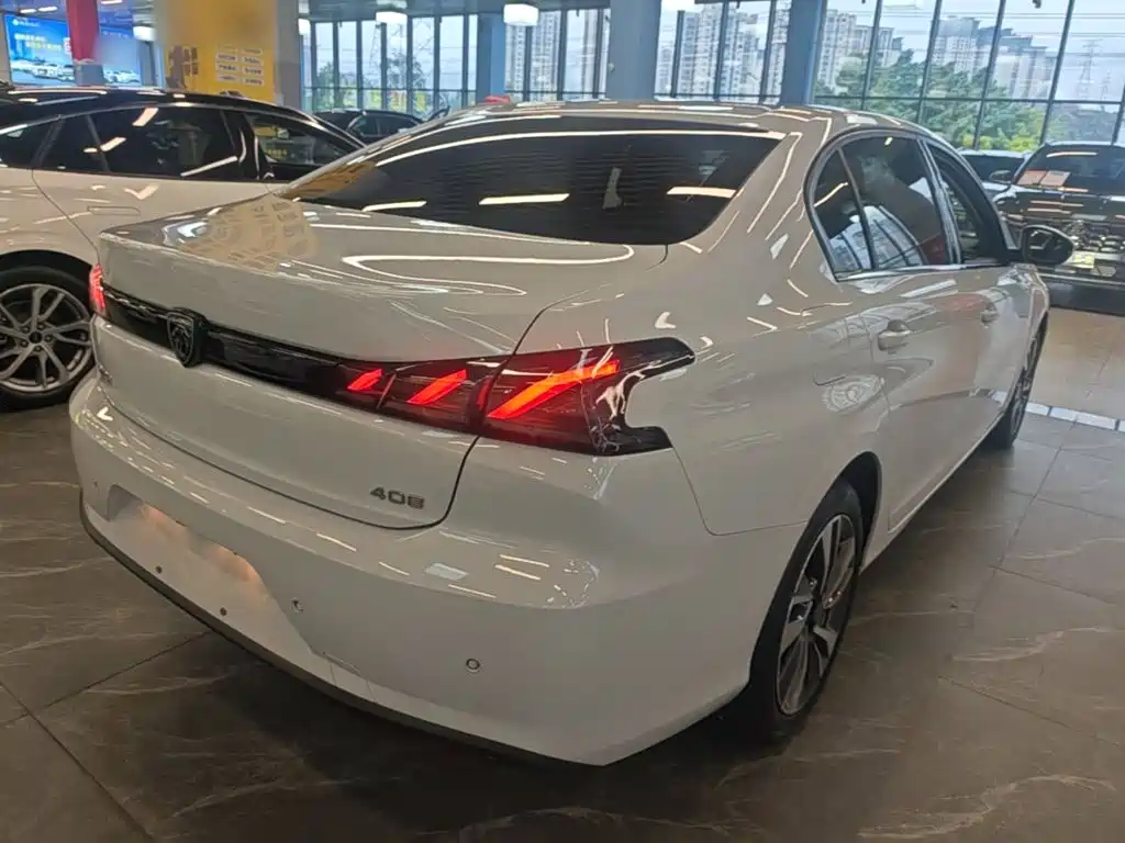 Peugeot 408 — миниатюра 7