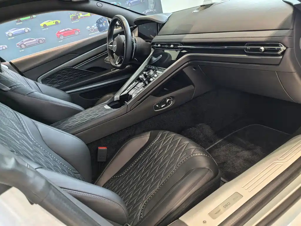 Aston Martin DB12 2025 4.0T V8 Coupe