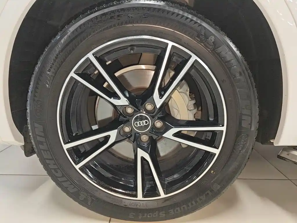 Audi Q5L — миниатюра 23