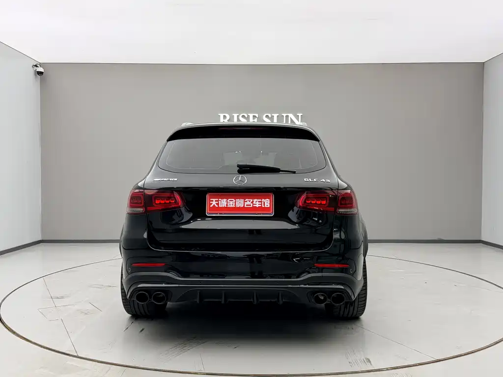 MERCEDES-BENZ GLC AMG