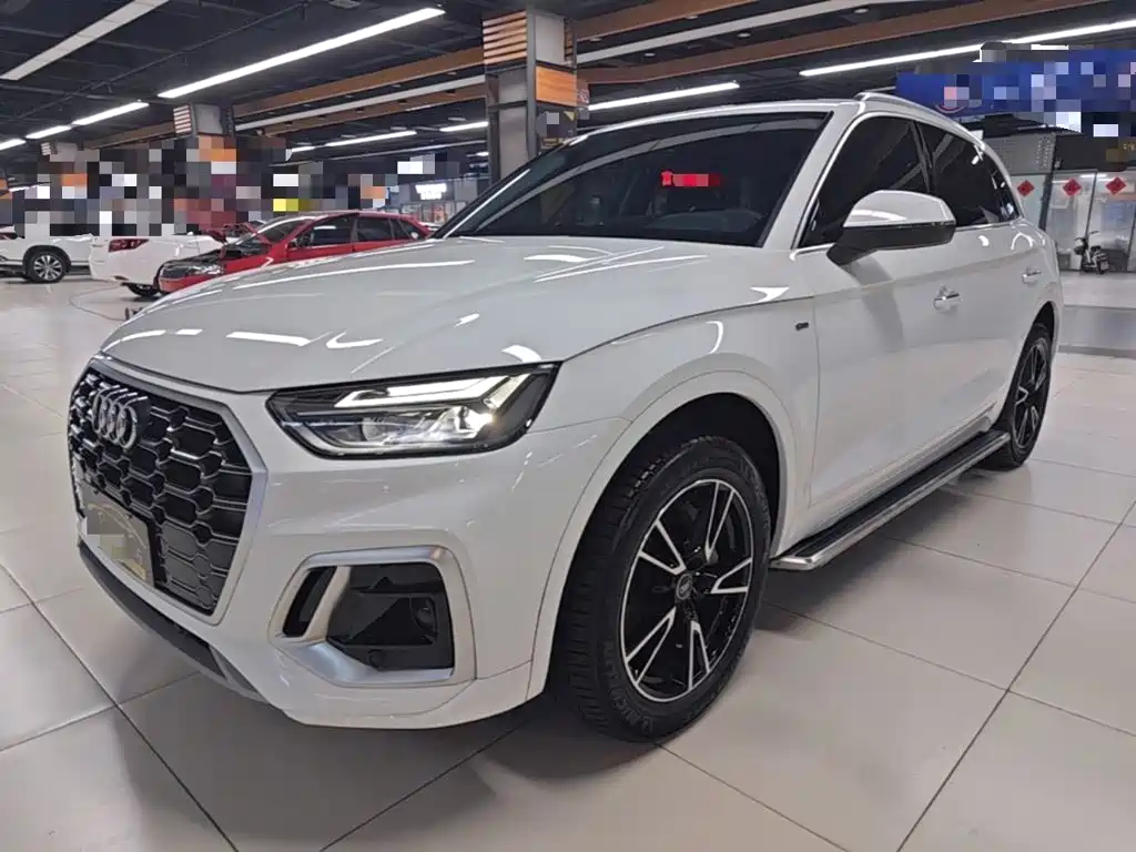 Audi Q5L — миниатюра 2