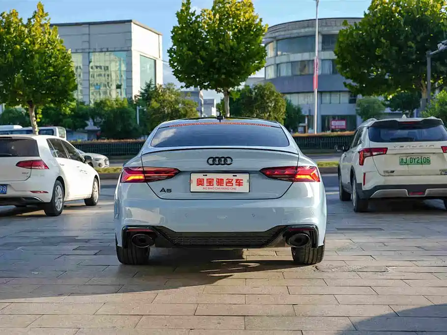 Audi A5 (Import) — миниатюра 16