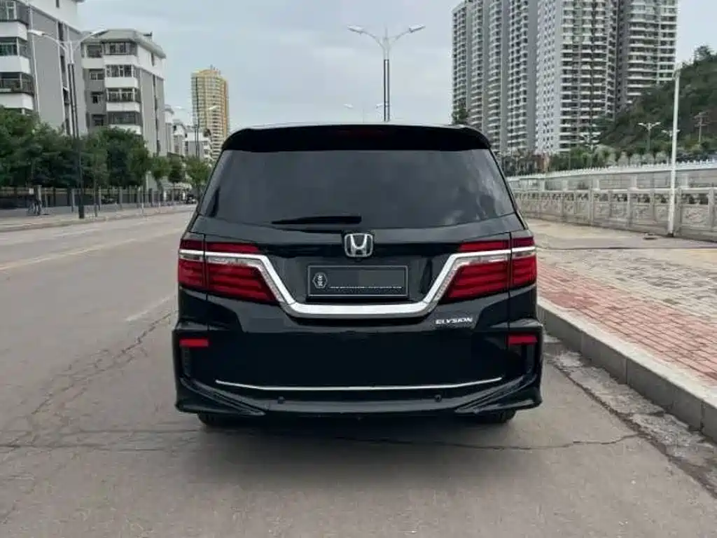 Honda Elysion — миниатюра 8