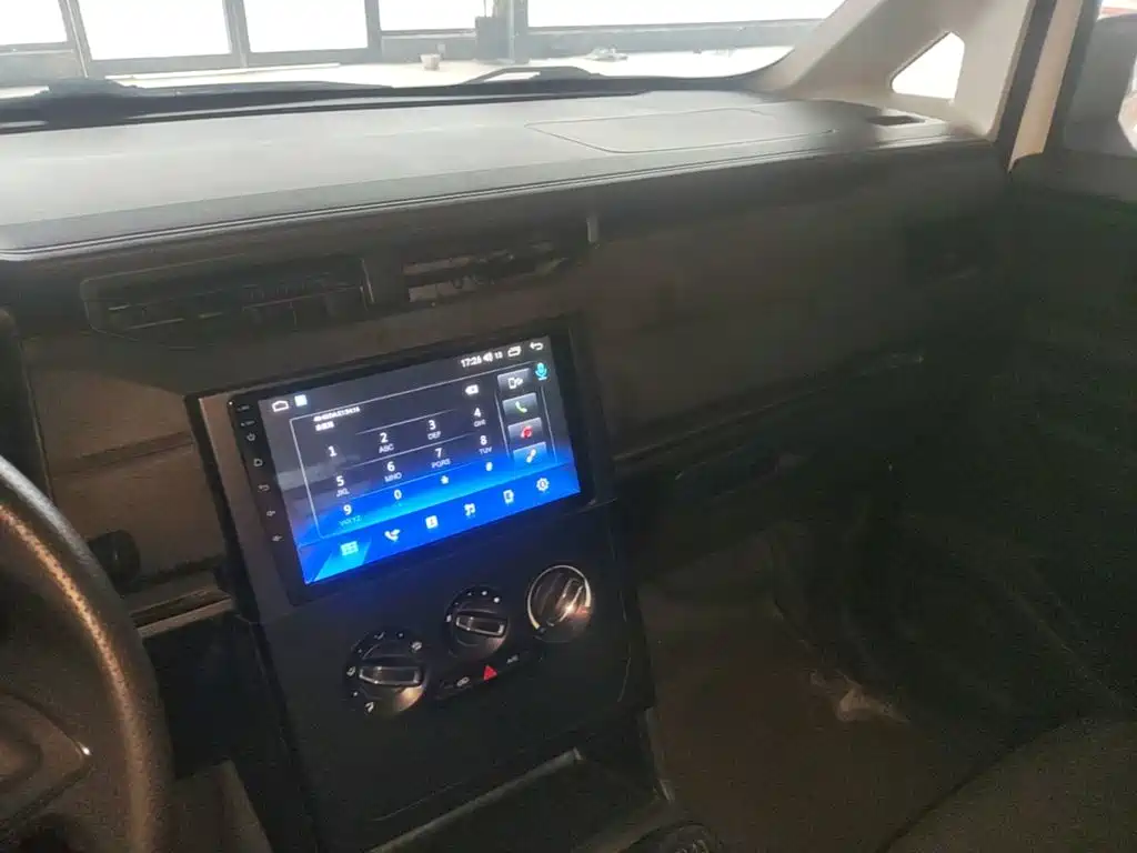 Wuling Hongguang PLUS — миниатюра 13