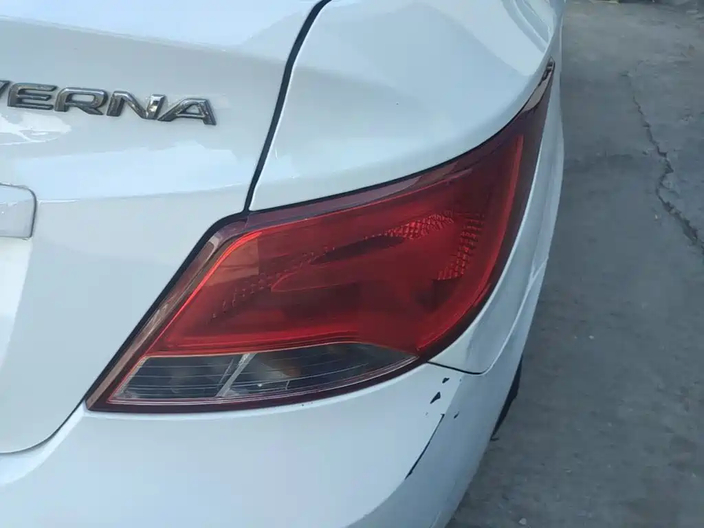 Hyundai Verna — миниатюра 8