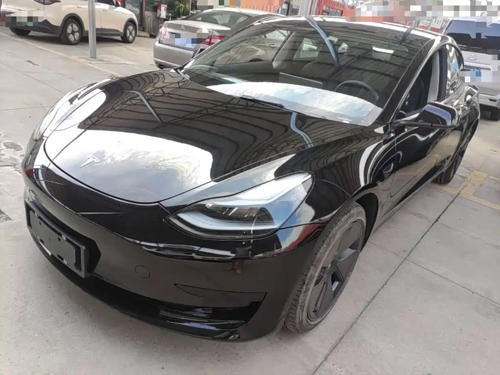 Tesla Model 3 — миниатюра 2