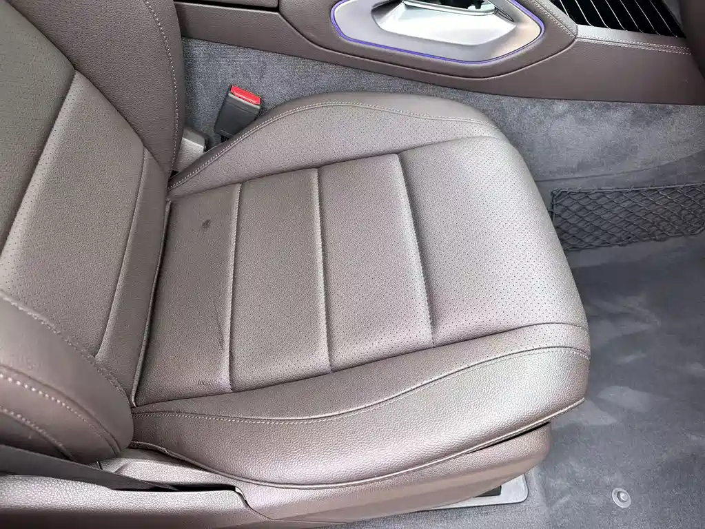 Mercedes-Benz GLE (Import) — миниатюра 32
