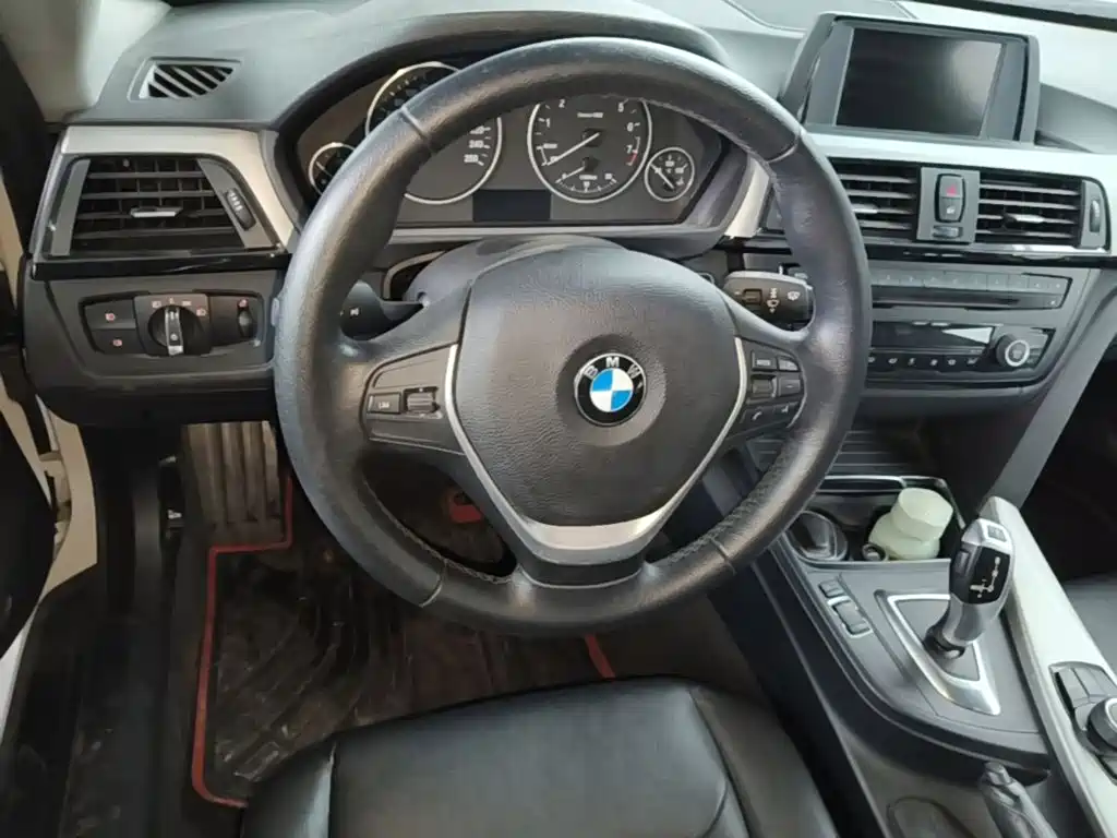 BMW 4 Series — миниатюра 11