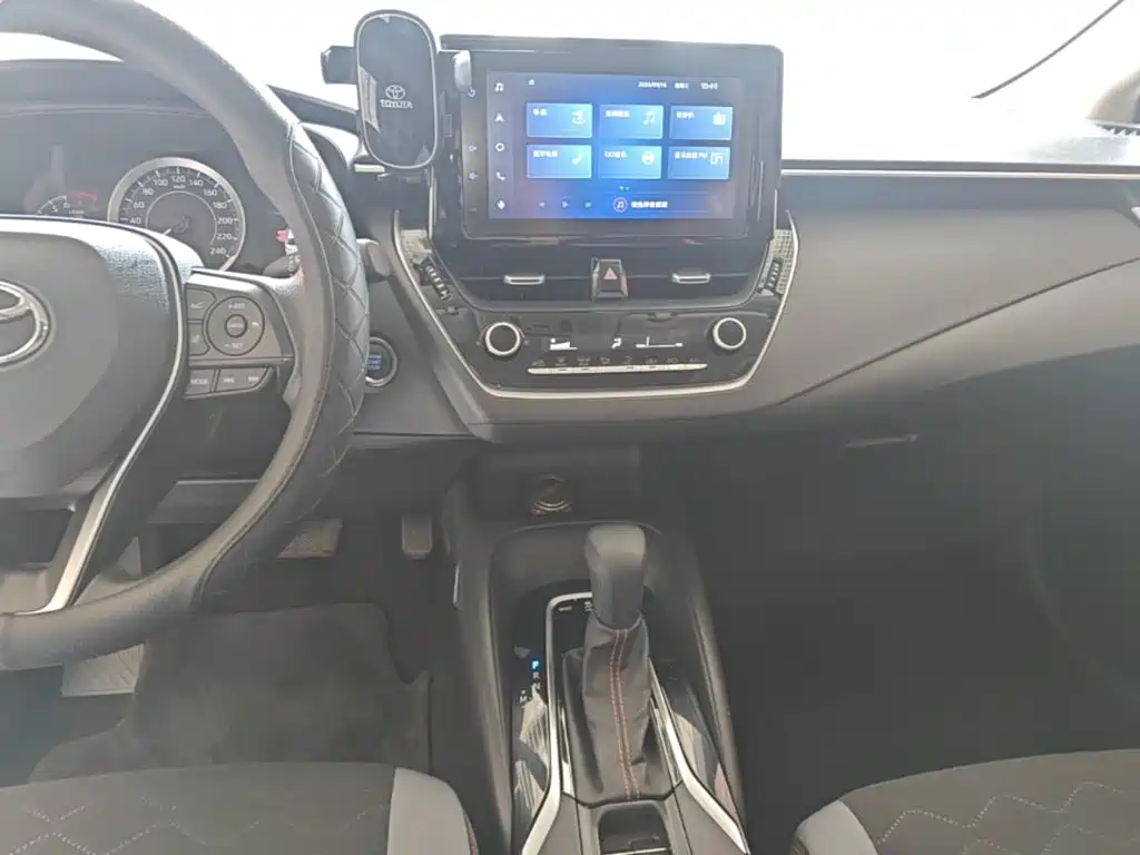 Toyota Corolla — миниатюра 13