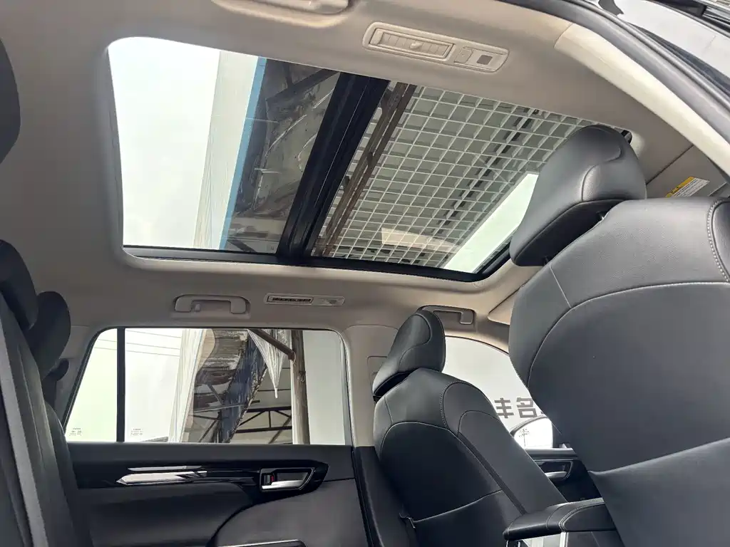 Toyota Highlander — миниатюра 31