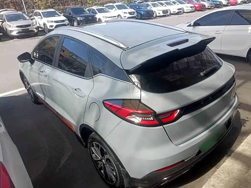 Geely Emgrand S — миниатюра 5