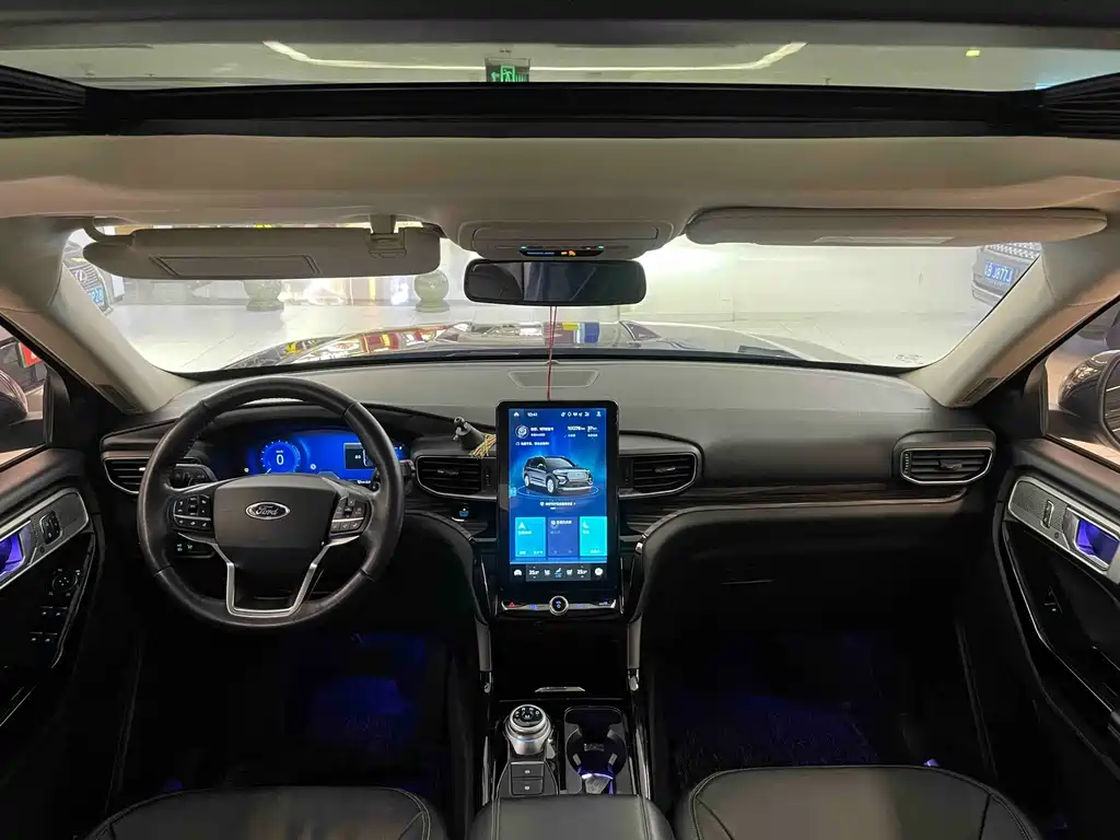 Ford Explorer — миниатюра 9