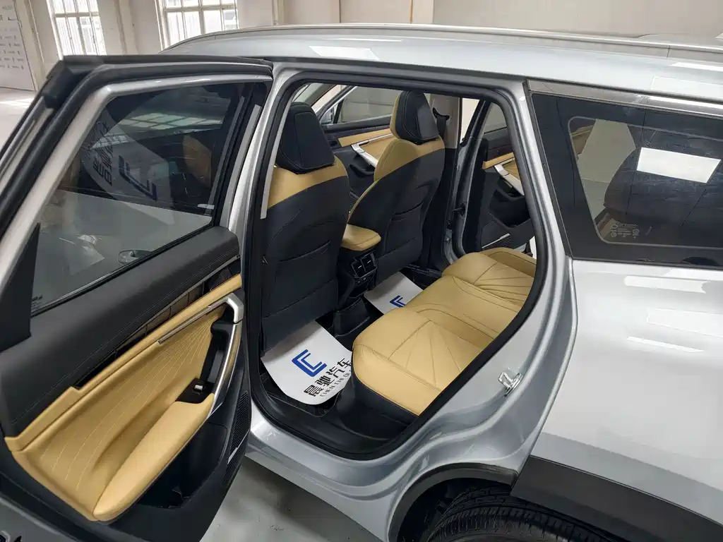 Geely Boyue L — миниатюра 12