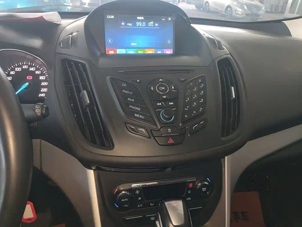Ford Kuga — миниатюра 13