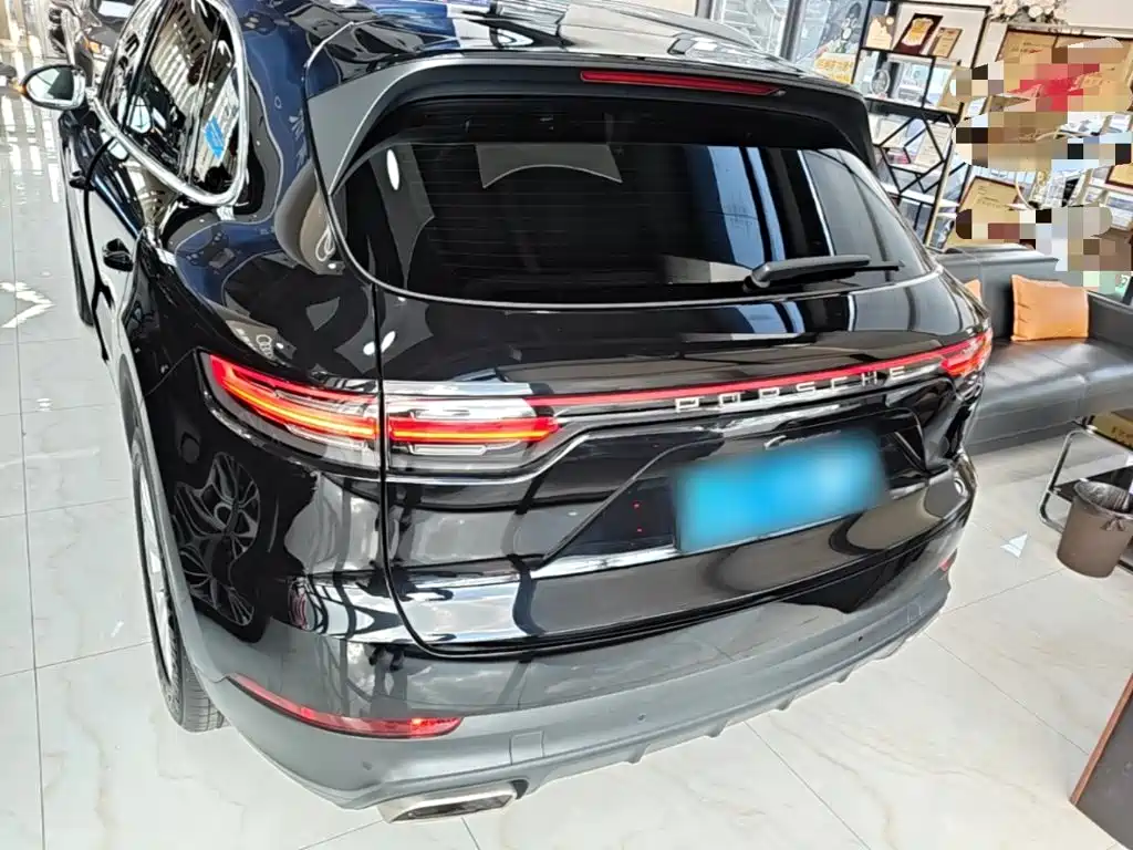 Porsche Cayenne — миниатюра 6