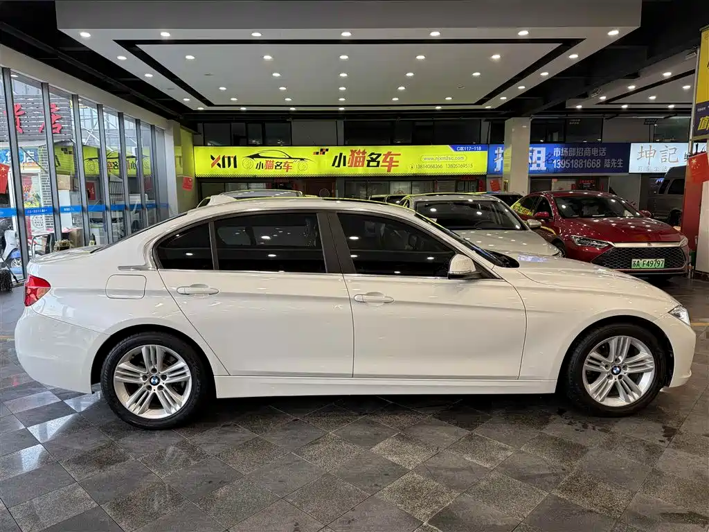 BMW 3 SERIES