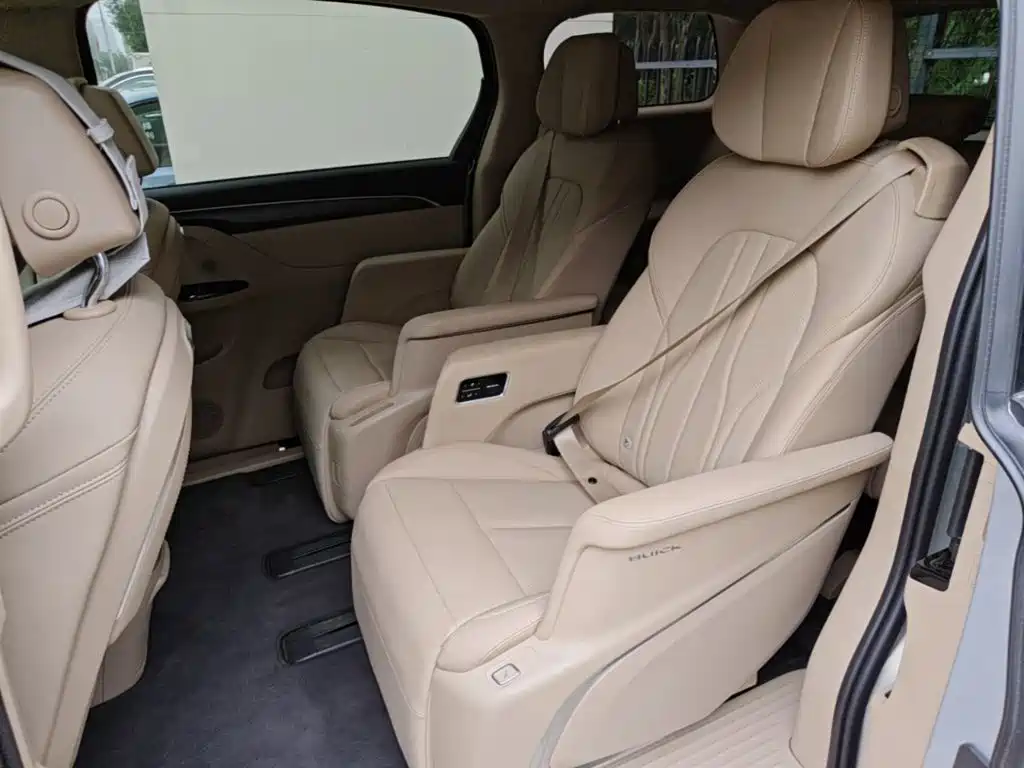 Buick GL8 Hybrid — миниатюра 17