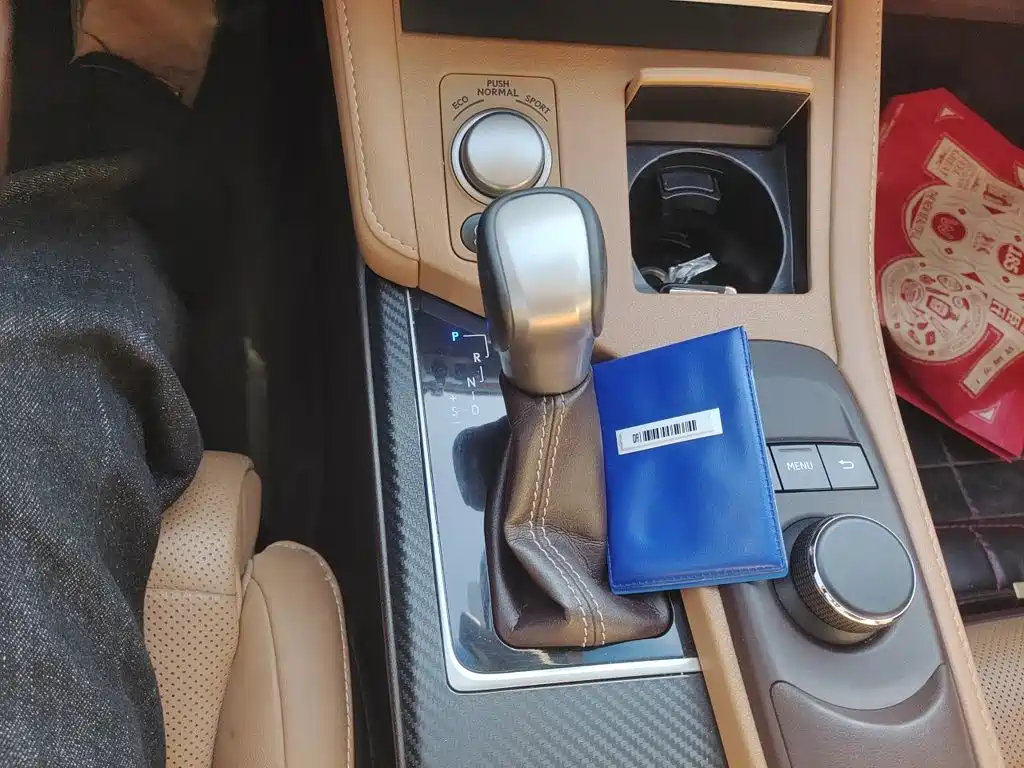 Lexus ES — миниатюра 10