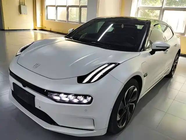 2022 Zeekr 001