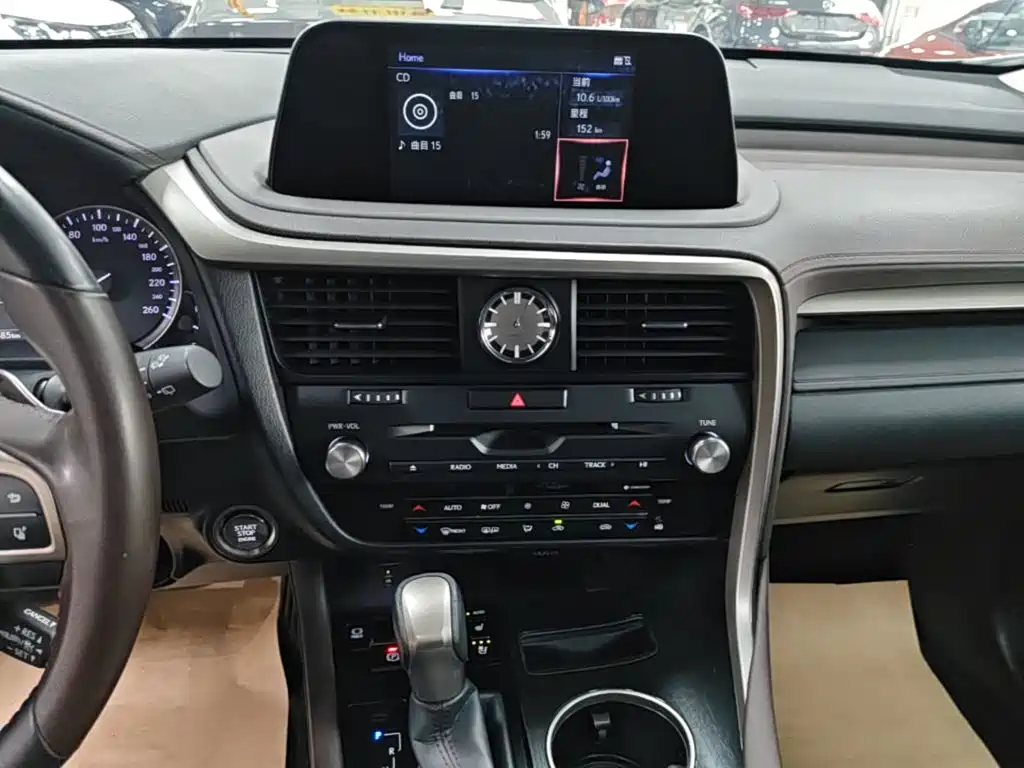 Lexus RX — миниатюра 13