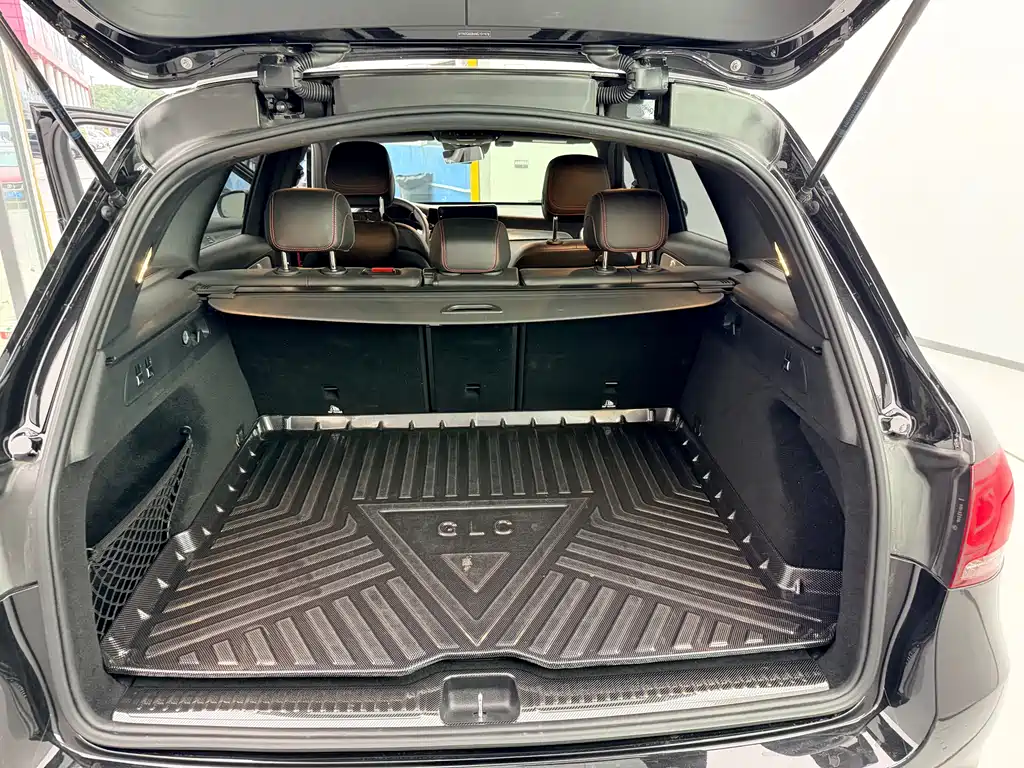 MERCEDES-BENZ GLC AMG