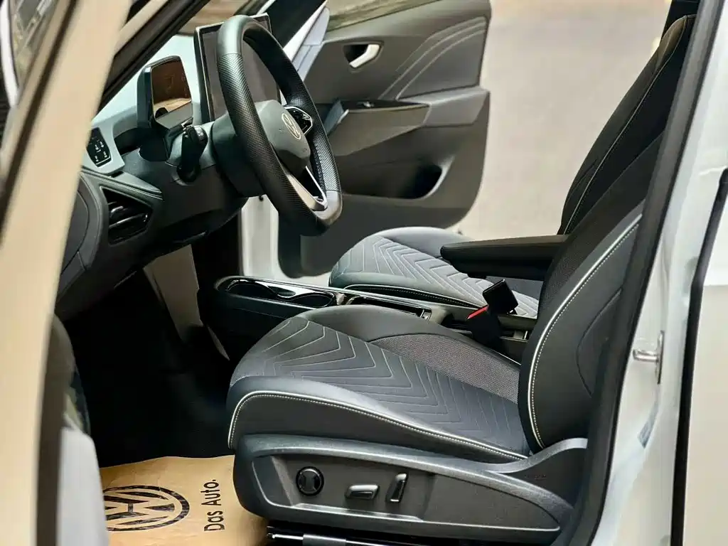 Volkswagen ID.3 — миниатюра 3