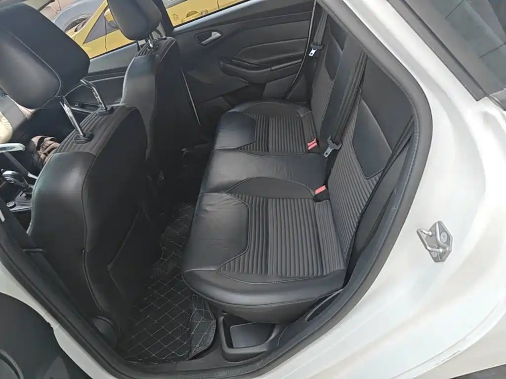 Ford Focus — миниатюра 17