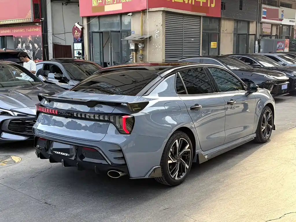Lynk & Co 03 — миниатюра 12