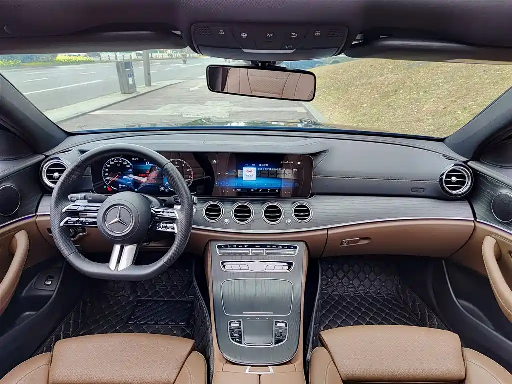 MERCEDES-BENZ E CLASS