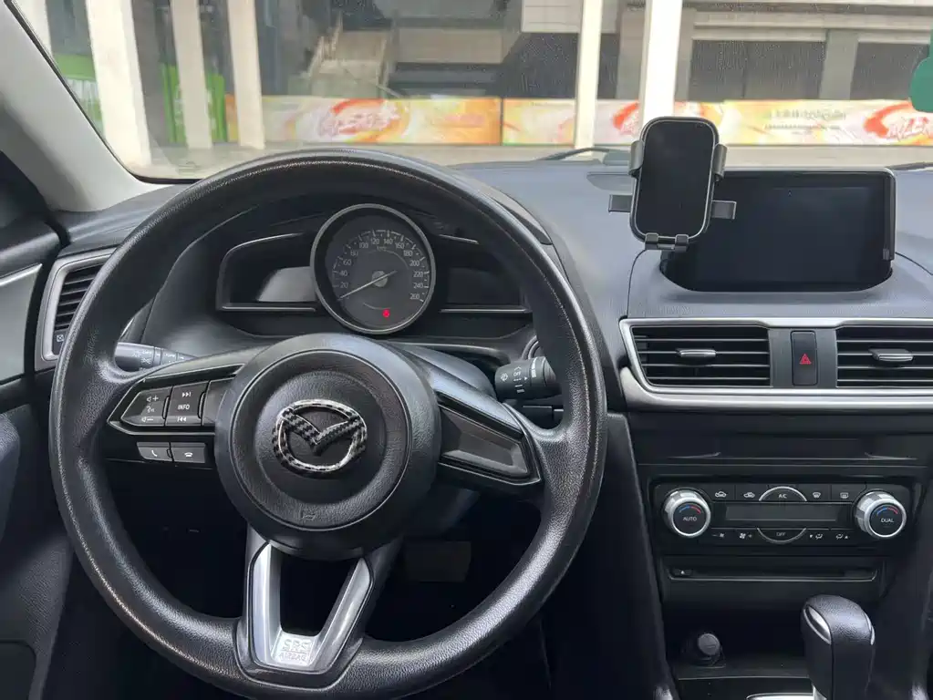 MAZDA 3 ANGKESAILA