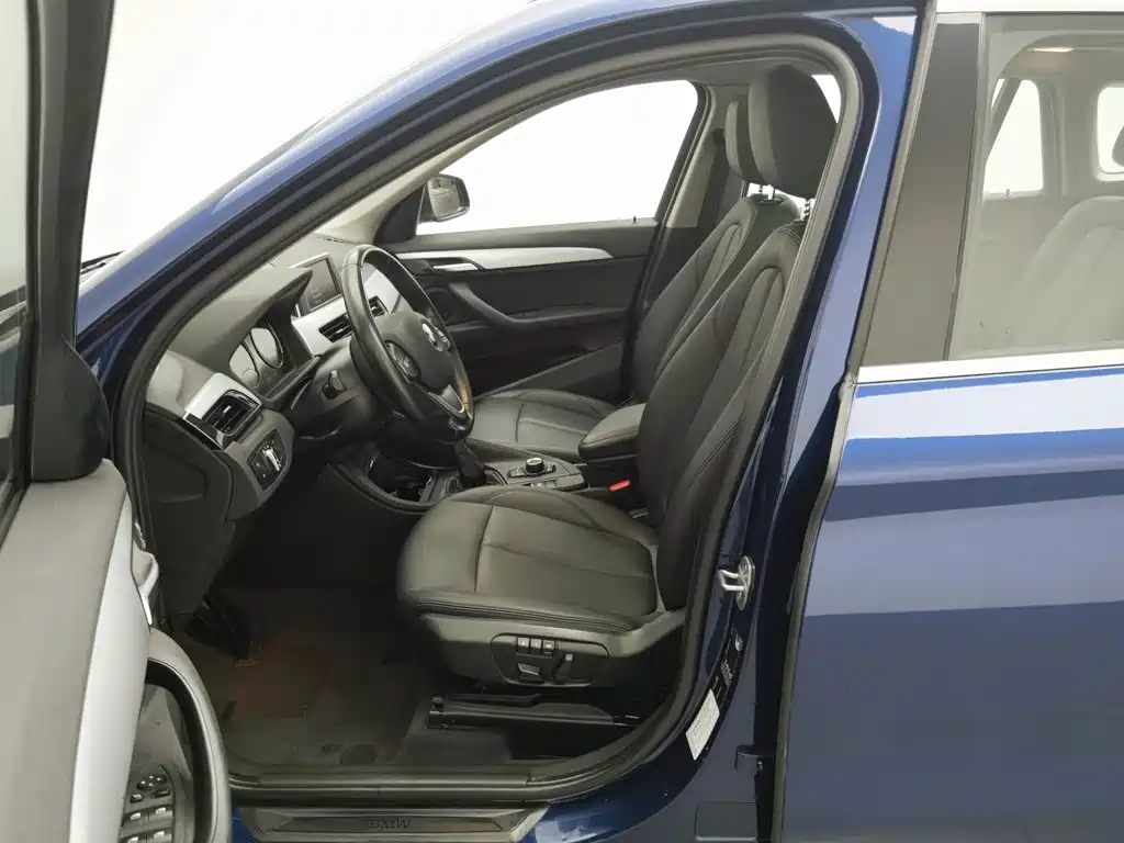 BMW X1 — миниатюра 10