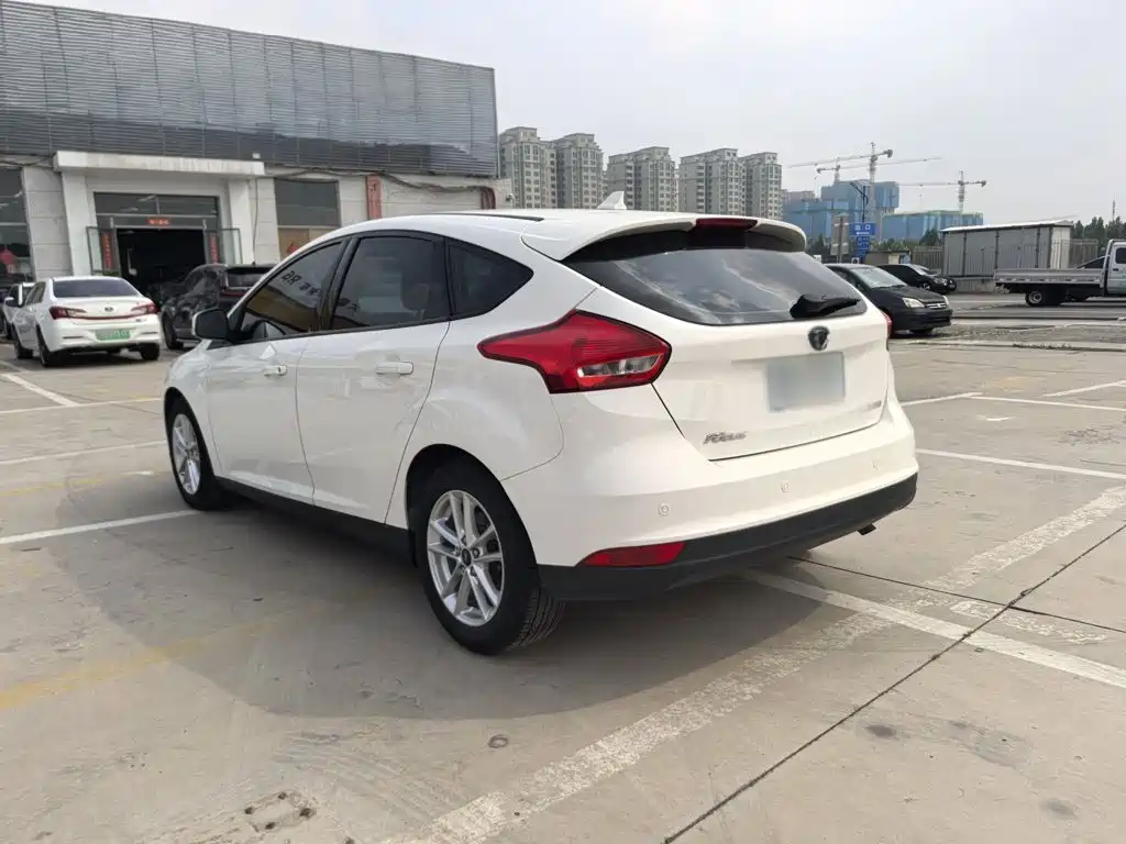 Ford Focus — миниатюра 9