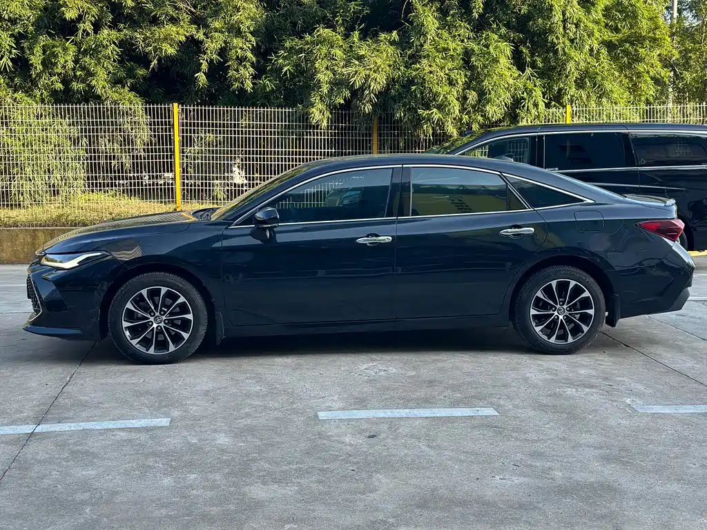 Toyota Avalon — миниатюра 5