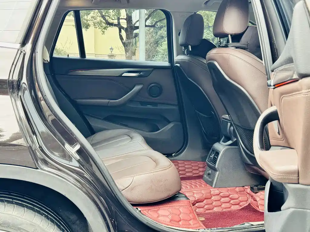BMW X1 — миниатюра 12