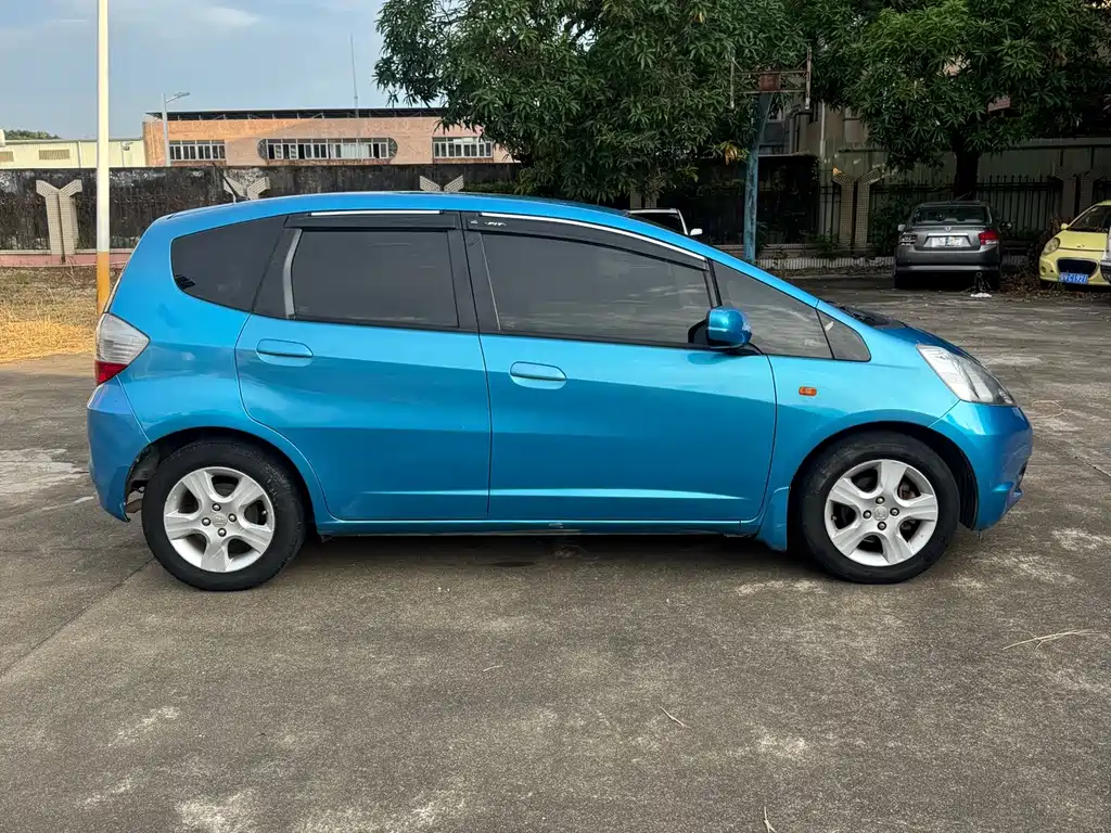 Honda Fit — миниатюра 4