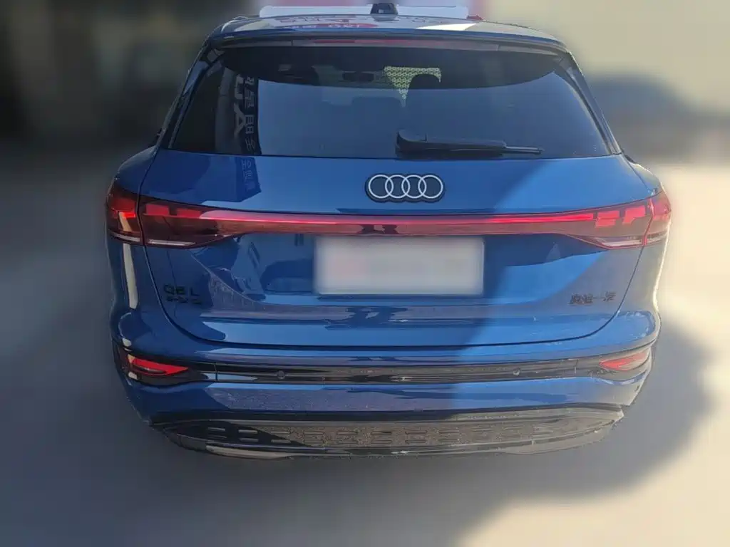 Audi Q6L e-tron — миниатюра 8