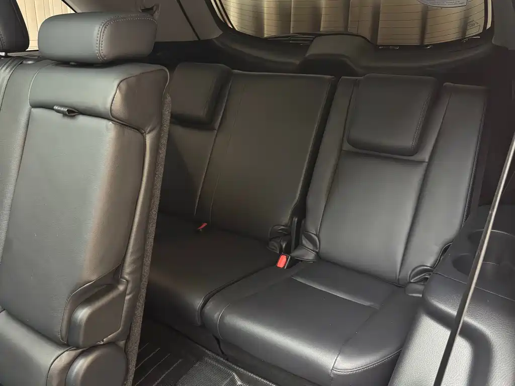 Toyota Highlander — миниатюра 10