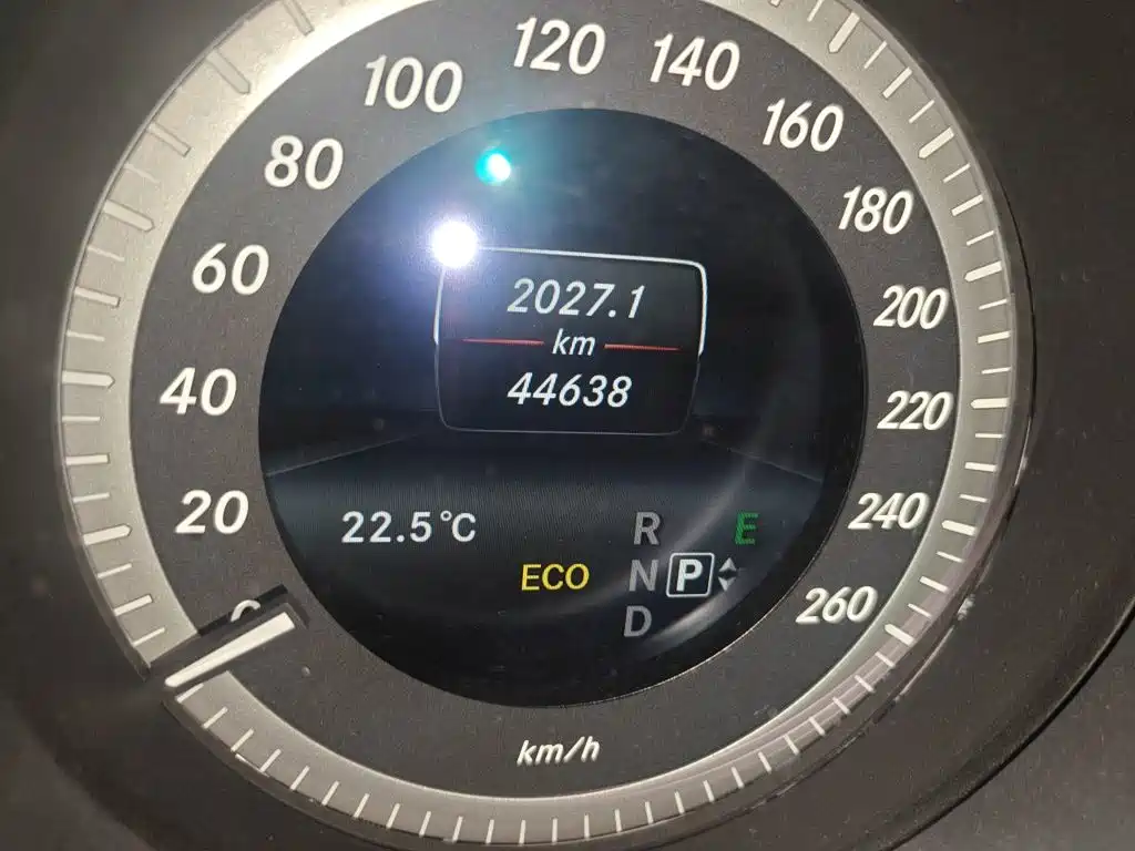 Mercedes-Benz E-Class — миниатюра 8