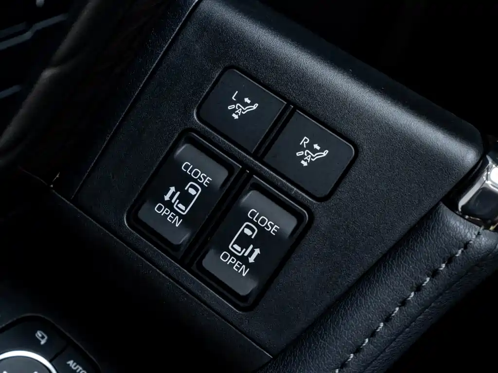 Toyota Vellfire — миниатюра 23