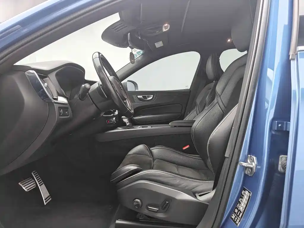 Volvo XC60 — миниатюра 9
