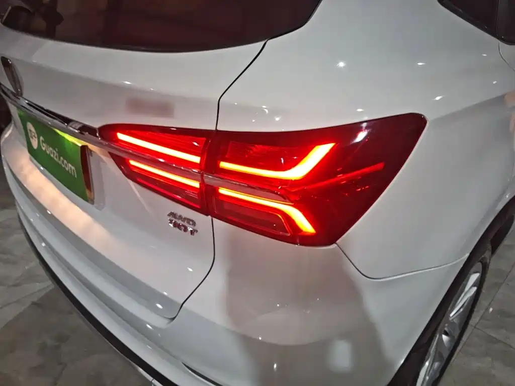 Roewe RX5 — миниатюра 8
