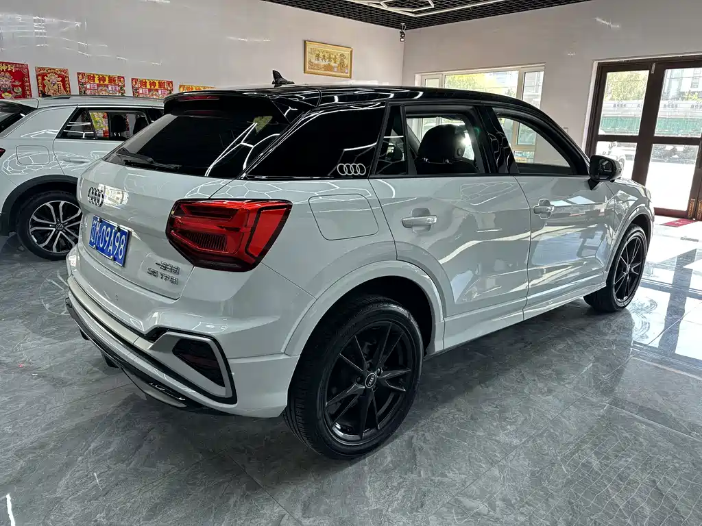 Audi Q2L — миниатюра 5