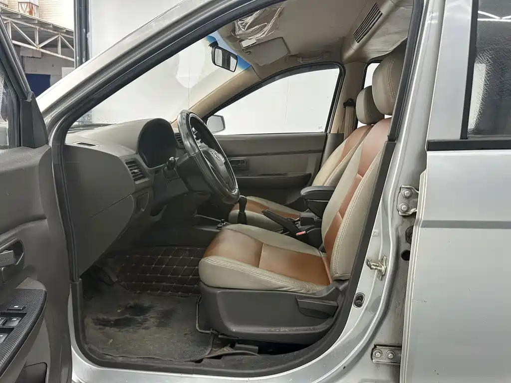 Wuling Hongguang — миниатюра 5