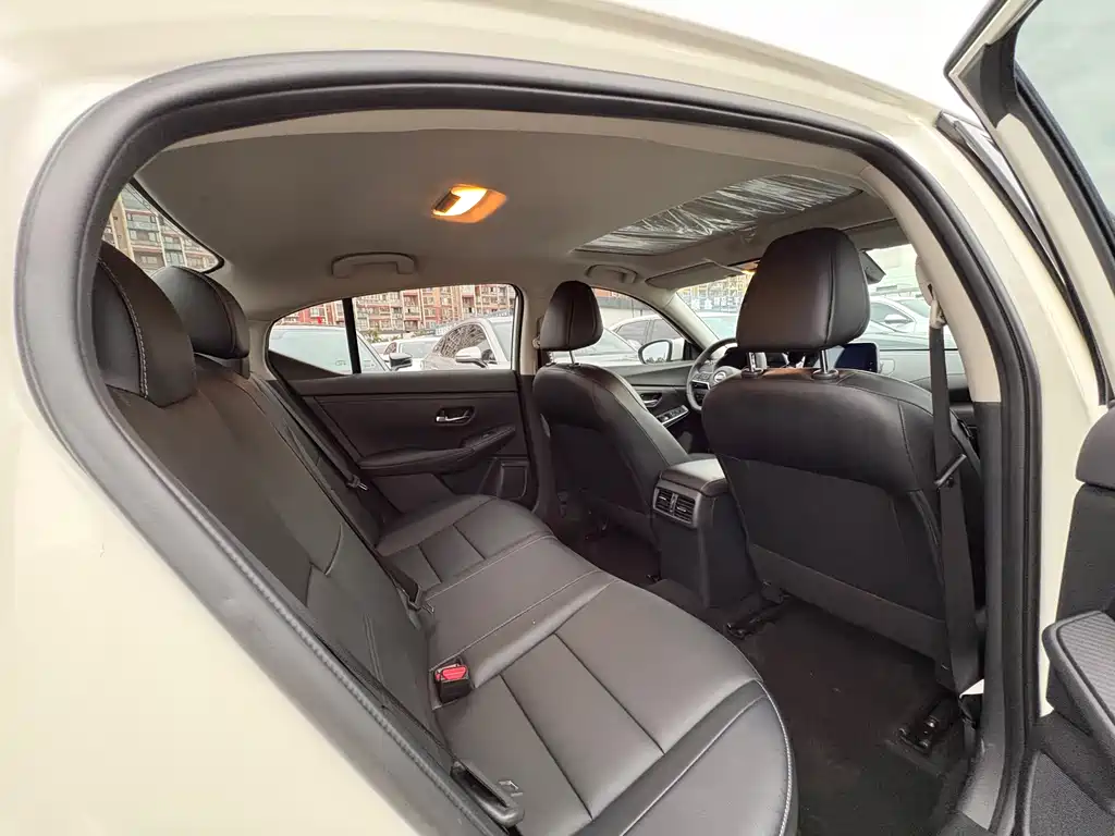 Nissan Sylphy — миниатюра 11
