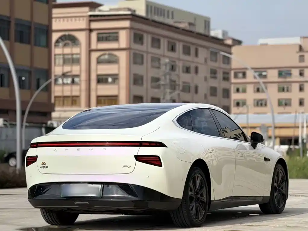 XPeng P7 — миниатюра 22