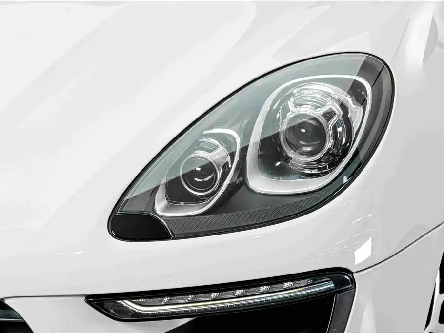 Porsche Macan — миниатюра 5