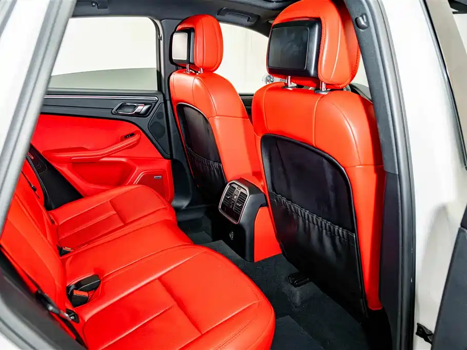 Porsche Macan — миниатюра 22