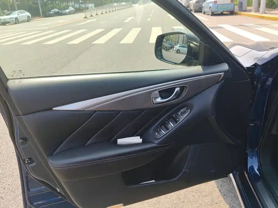Infiniti Q50L — миниатюра 7